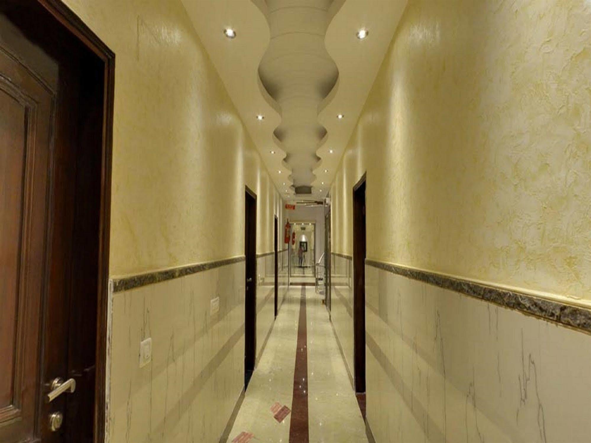 Hotel Emperor Palms Neu-Delhi Exterior foto